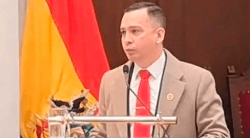 “Se acabaron los capataces de la Justicia”, afirma presidente del TSJ en reunión en Sucre