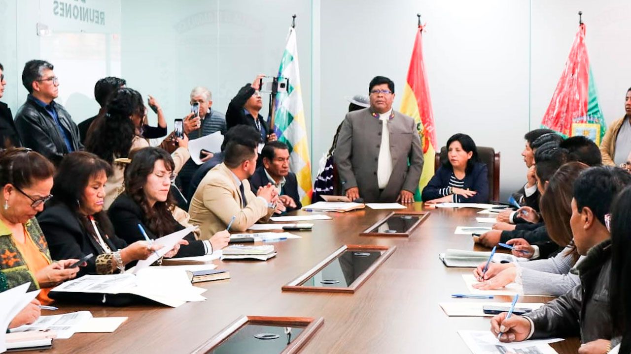 Gamea y brigada parlamentaria de La Paz acuerdan agenda conjunta para impulsar proyectos en el alto
