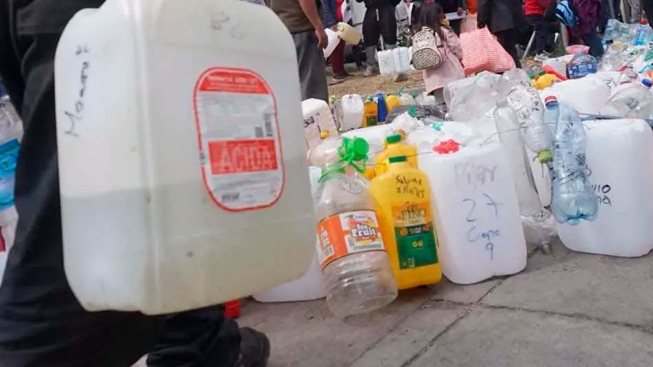 Limitan a 5 litros la compra de combustible en bidones