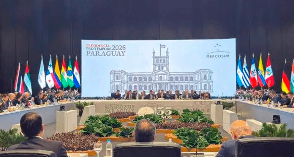 Rodrigo Paz fortalece agenda bilateral en la cumbre del Mercosur