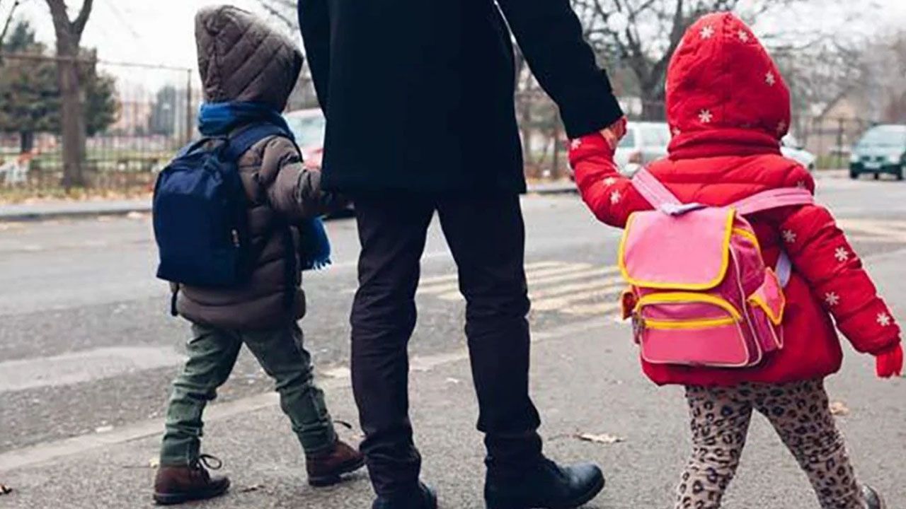 ¿Viajarás con menores en vacaciones? Así se tramita el permiso en La Paz