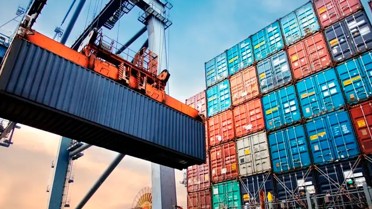 Gobierno reduce aranceles de importación para mitigar el impacto del nuevo tipo de cambio