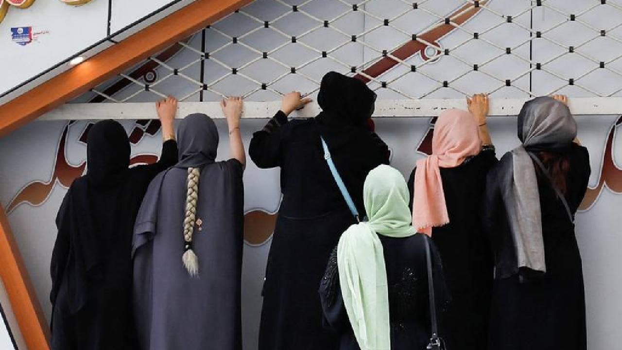 Critican a talibanes por vetar ingreso de mujeres a parque
