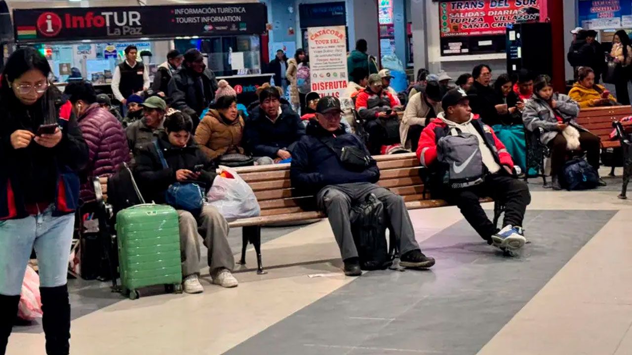 Empresa de transporte opera solo con el 30% de su flota por falta de diésel