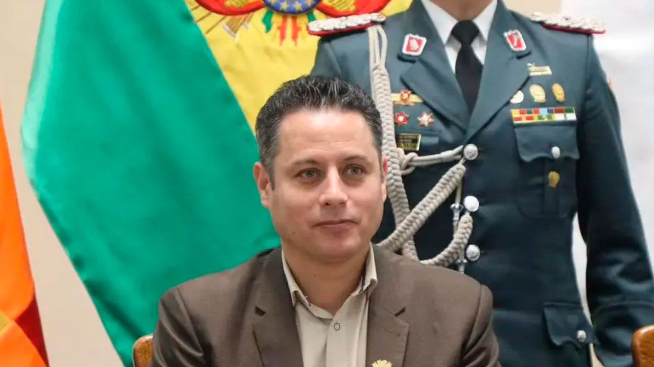 Piden investigar denuncia contra dos policías por presunta sustracción de Bs 5.000