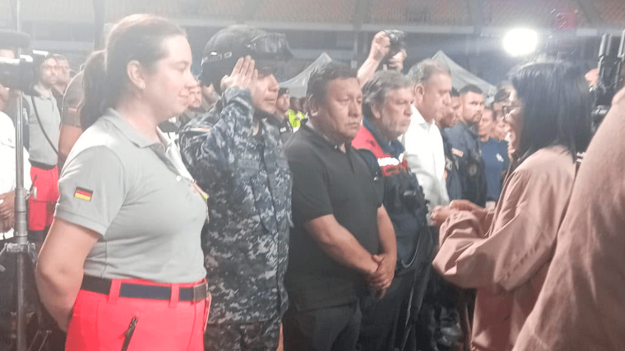 Contingente boliviano es distinguido en Venezuela por su labor en las operaciones de búsqueda y rescate
