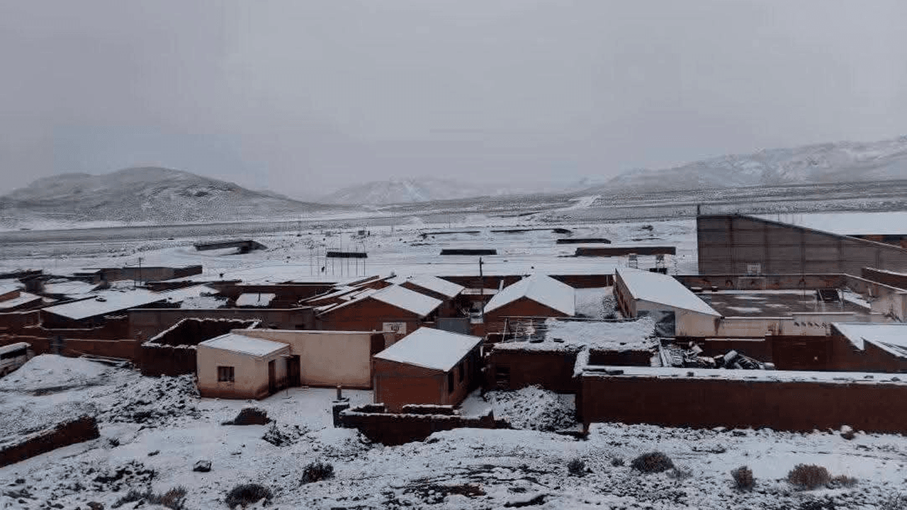 Se registran intensas nevadas en los municipios del sudoeste de Potosí