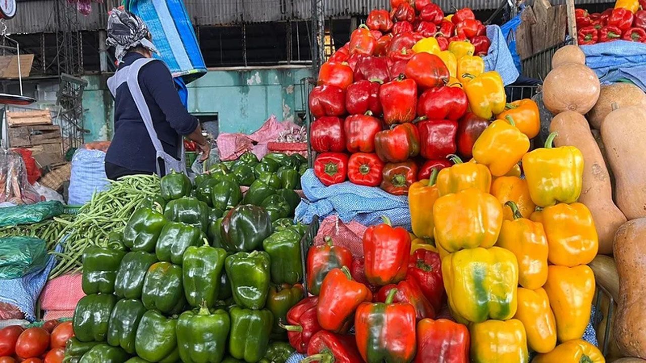 Variación de precios en las verduras del mercado Abasto de Santa Cruz