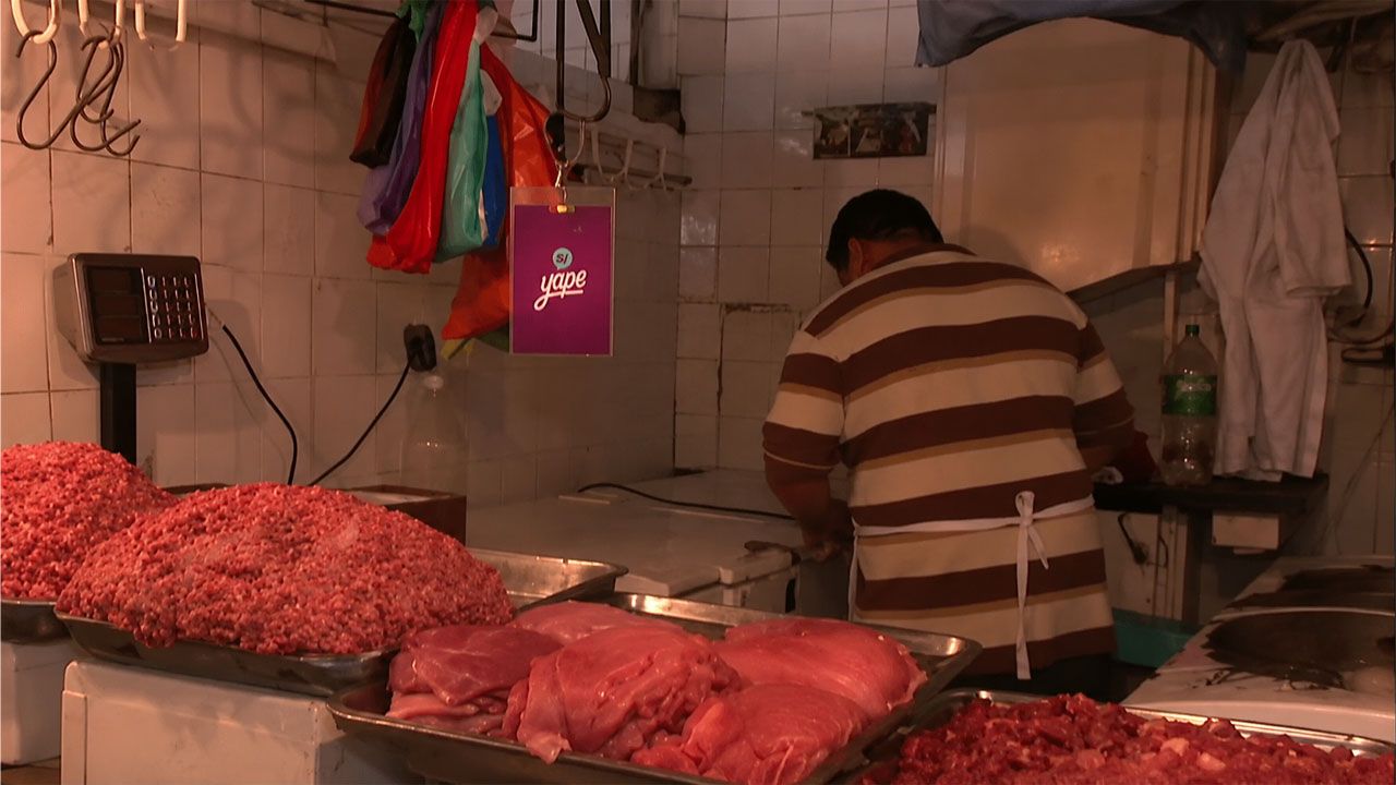 Compradores exigen mayor control tras hallazgo de carne adulterada en Los Pozos