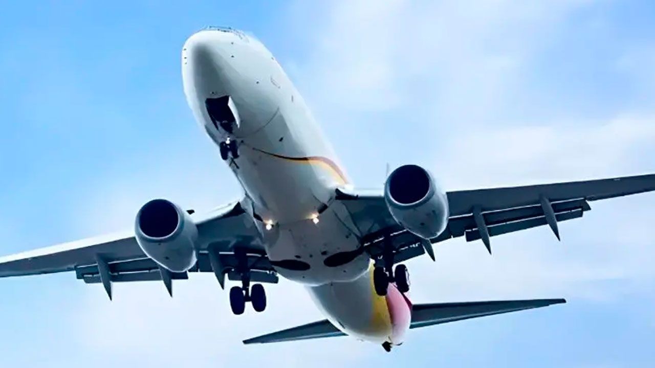 Zamora anuncia ingreso de nuevas aerolíneas de pasajeros y renovación de aviones para BoA