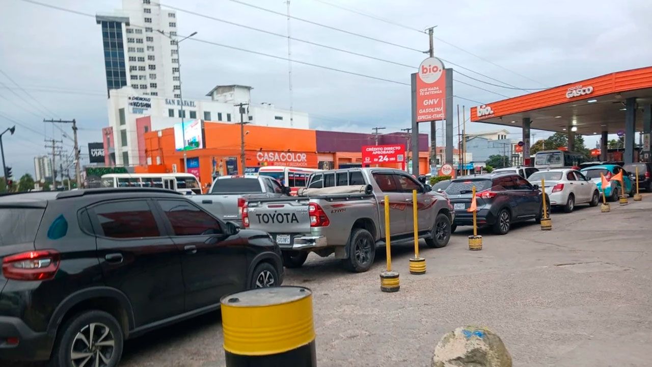 Crisis por combustible persiste pese al fin de los bloqueos