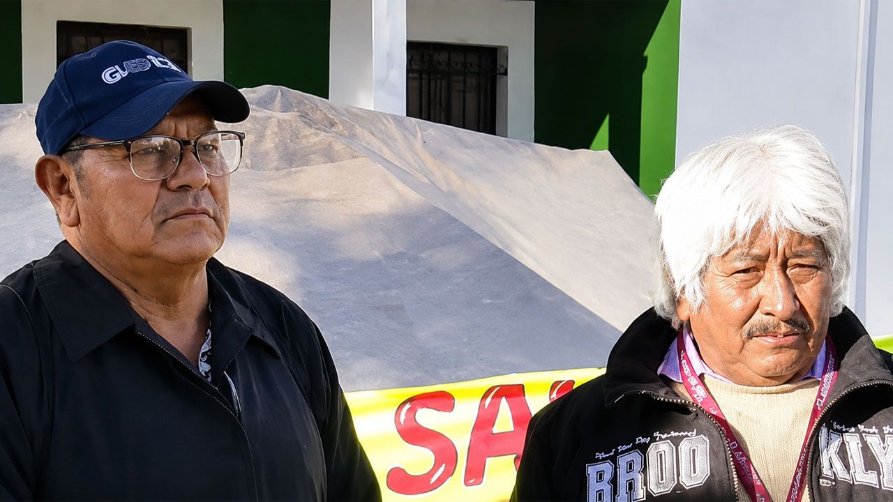 Pacientes renales mantienen vigilia por deuda