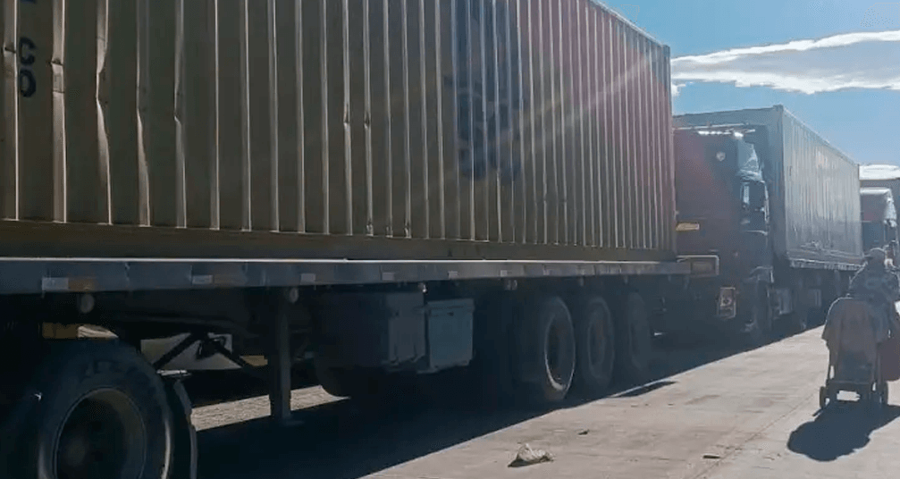 Transportistas denuncian filas de hasta cuatro días por diésel y crisis en el sector