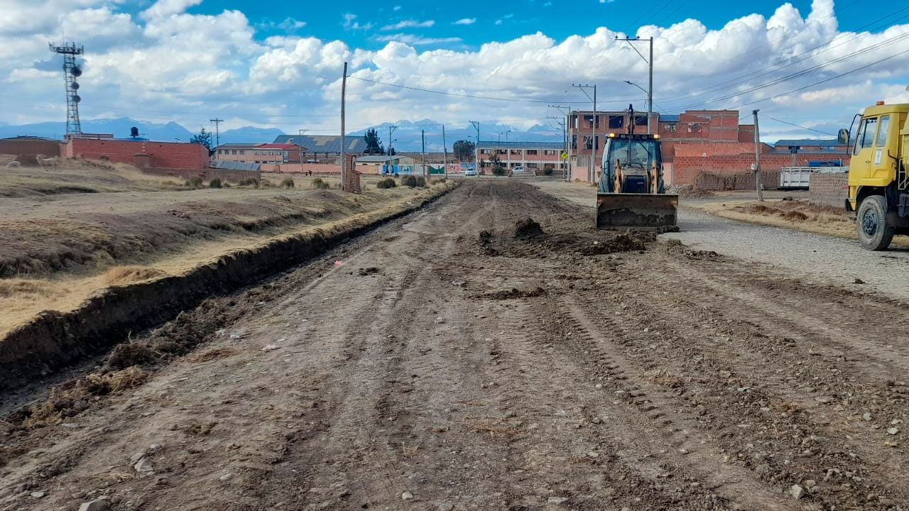 Ripiado de calles mejora la conectividad en Amachuma