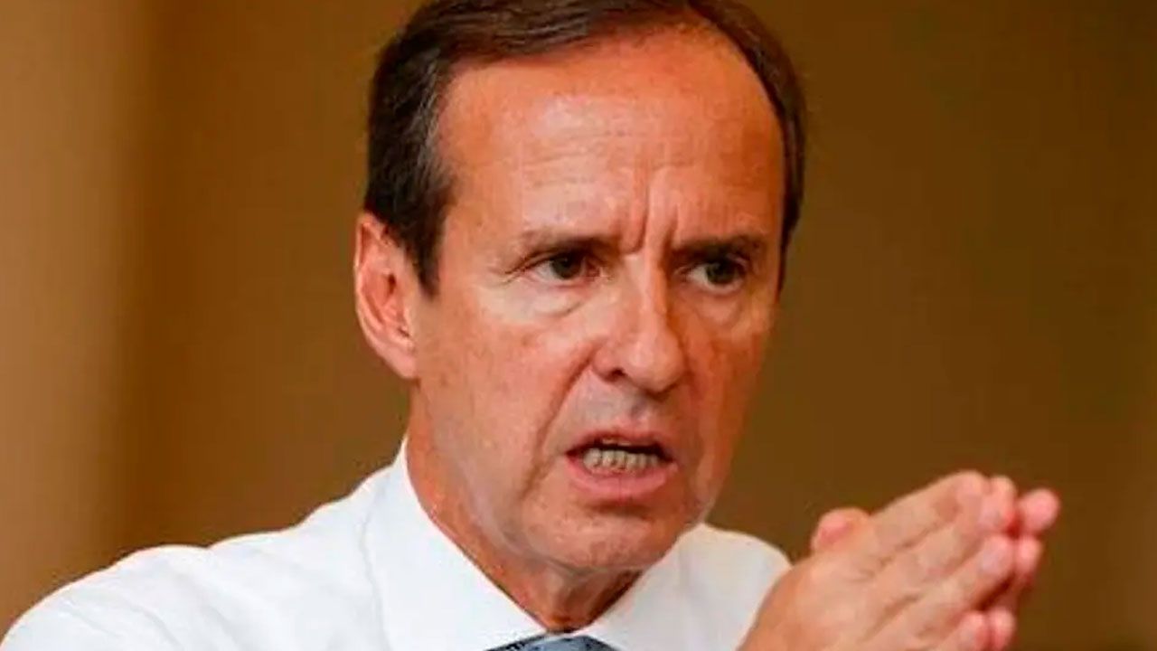 Tuto Quiroga pide la destitución del gerente de BoA tras denuncias por viaje a miami