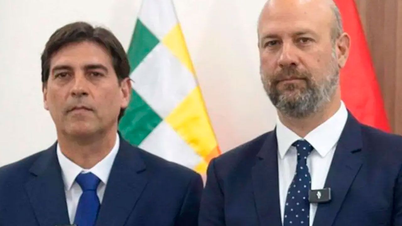 Gobierno destituye al gerente general de BoA, Eduardo Valdivia