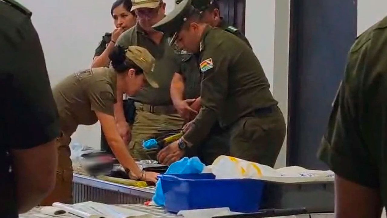 Investigan hallazgo de armas de fuego en equipaje en Viru Viru