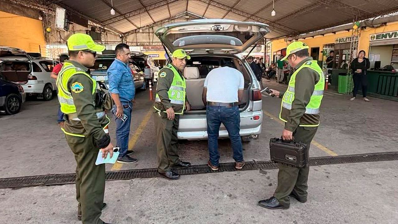 Tránsito controla rutas en Montero