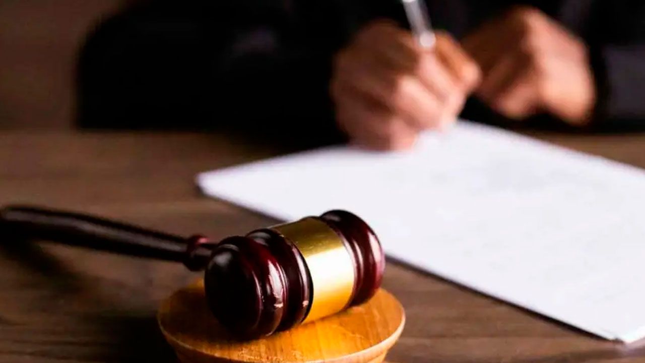 Justicia colombiana ordena embargar una casa de René Higuita