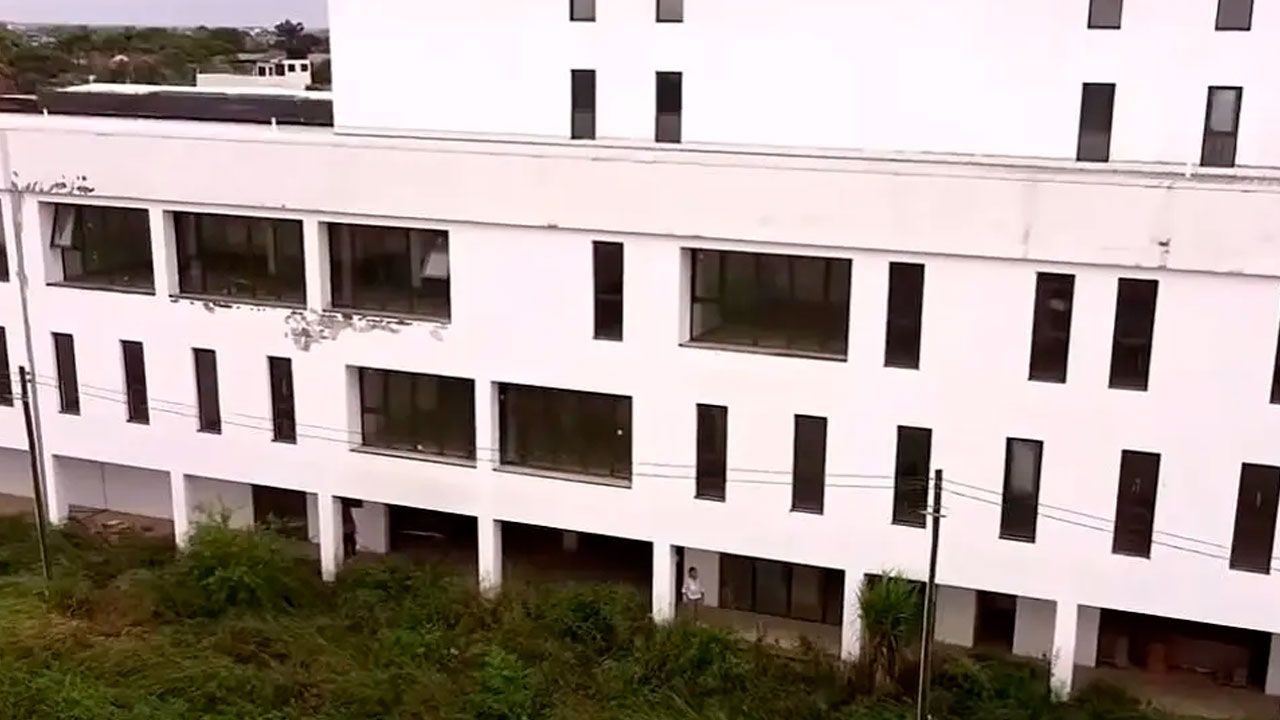Aprehenden a funcionario por caso de hospital que no funciona