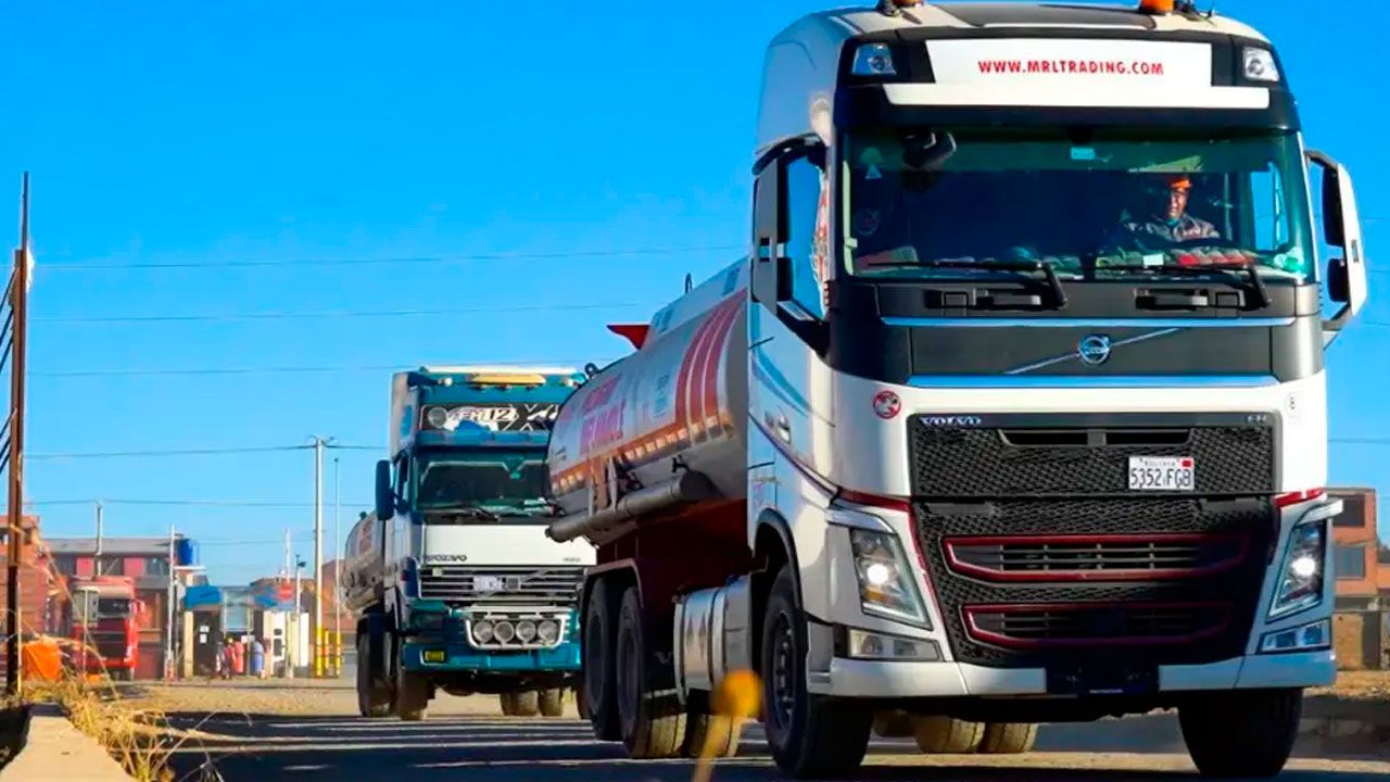 Cisterneros y YPFB acuerdan regularizar pagos pendientes