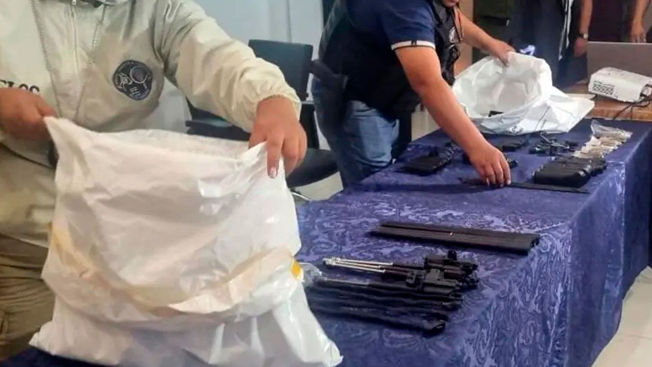 Fiscalía investiga ingreso de armas a Bolivia y busca a un joven de 19 años implicado en el caso