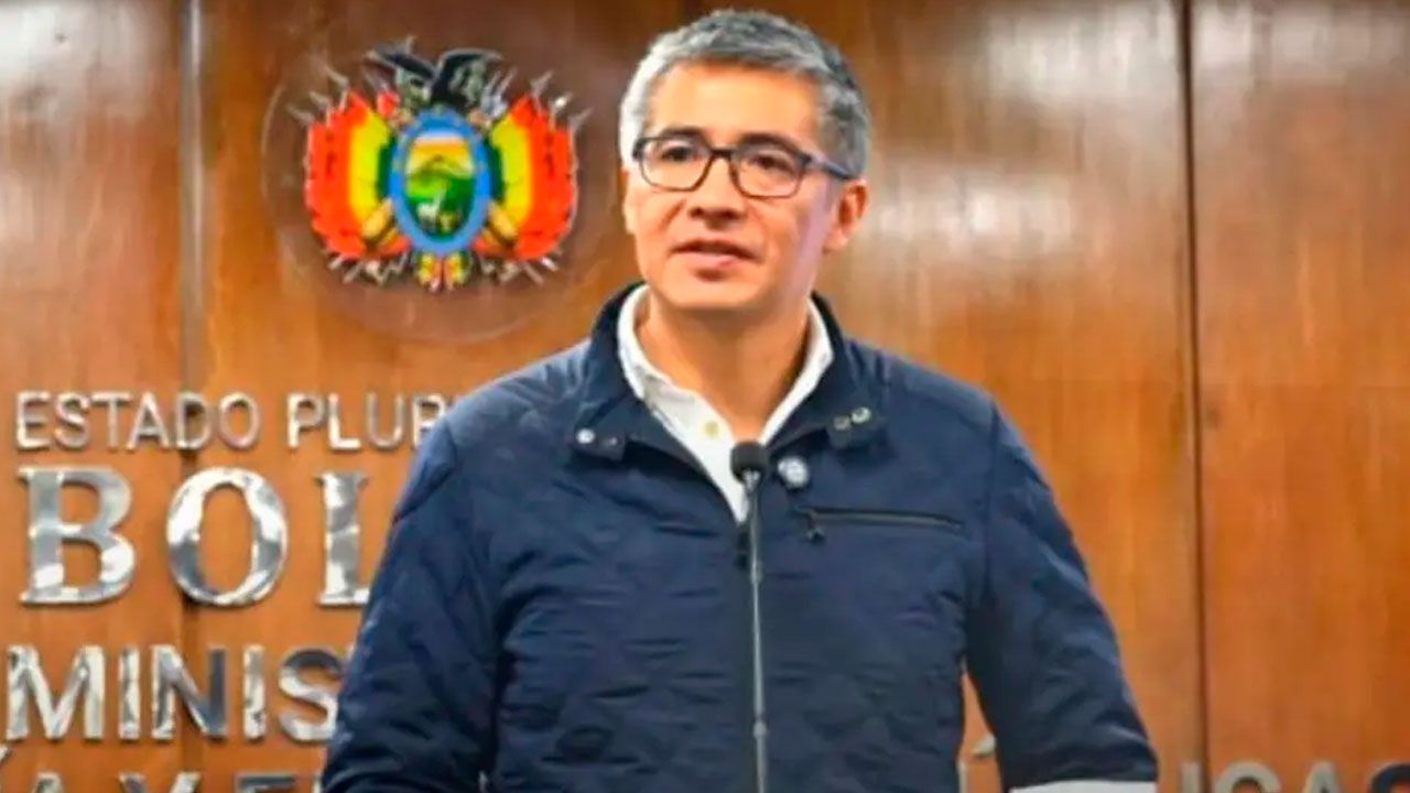 Ministro de Economía destaca mayor confianza externa por la reducción del riesgo país