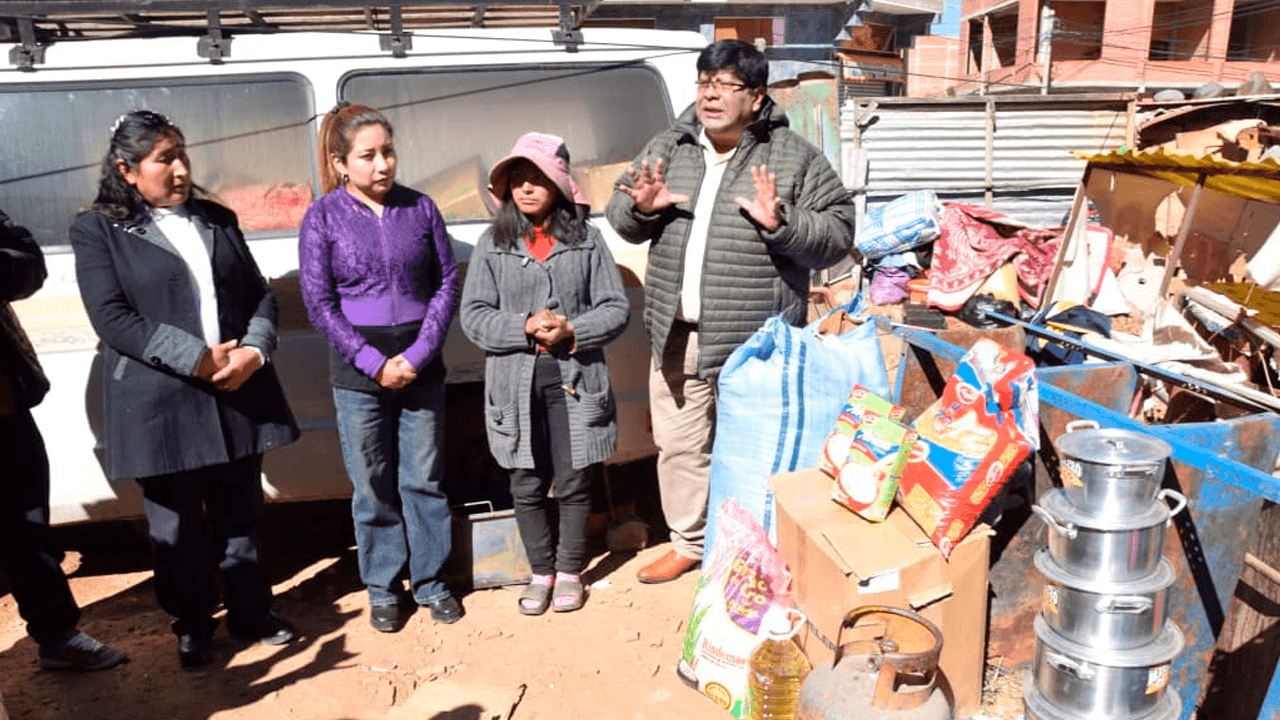  Alcaldía de El Alto brinda ayuda integral y refaccionará vivienda de familia damnificada por incendio
