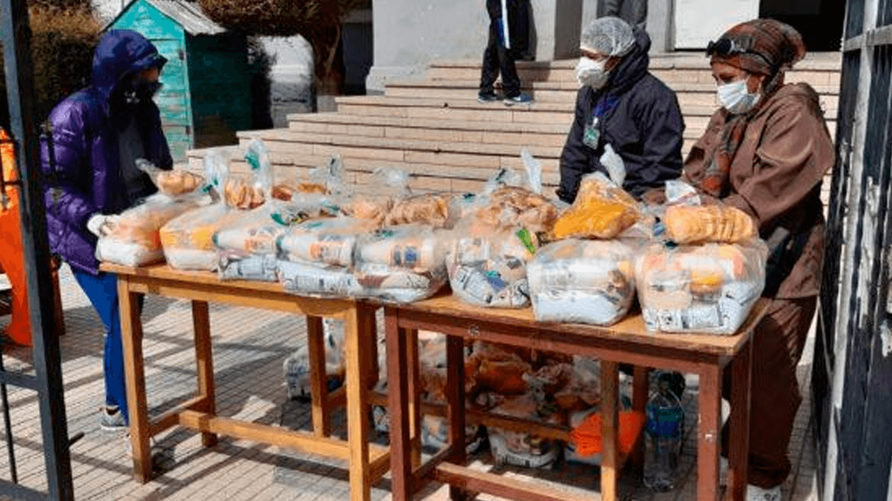 Deuda del desayuno escolar de 2020 genera debate en Oruro