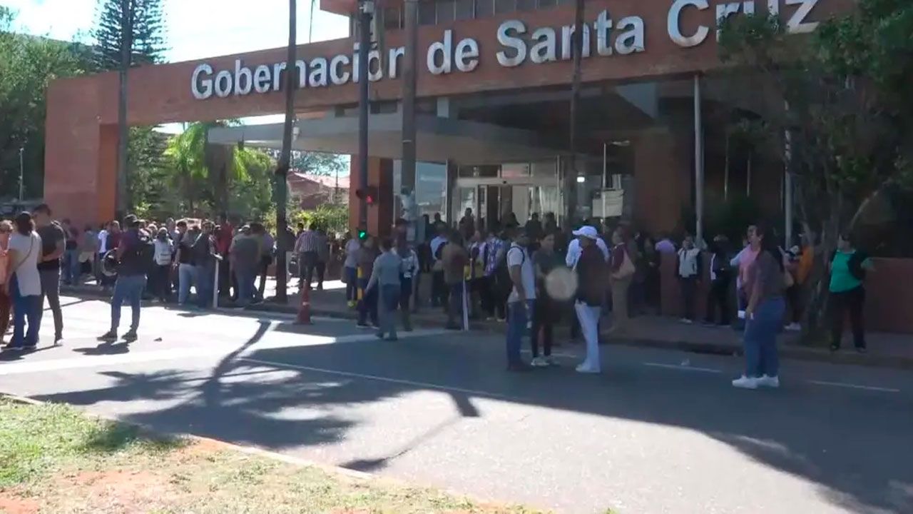 Trabajadores en salud advierten con un paro de 48 horas si no reciben el pago de salarios