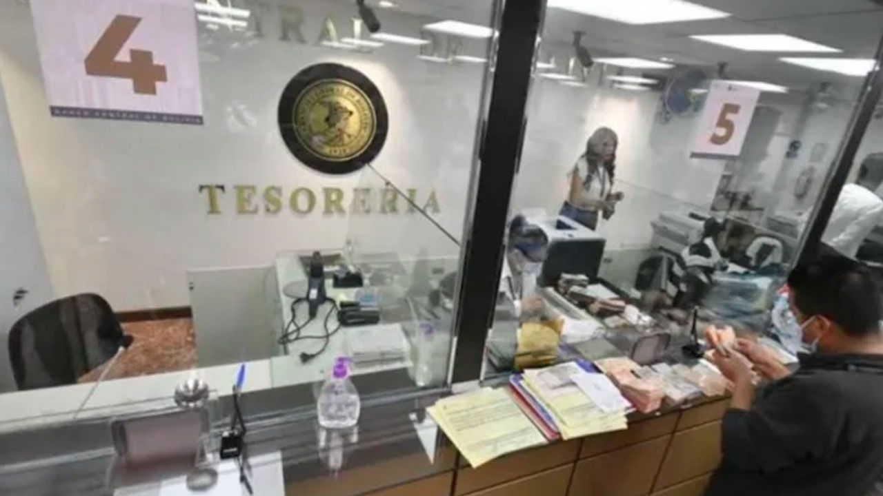 Inicia la devolución gradual de depósitos en dólares desde este 15 de julio