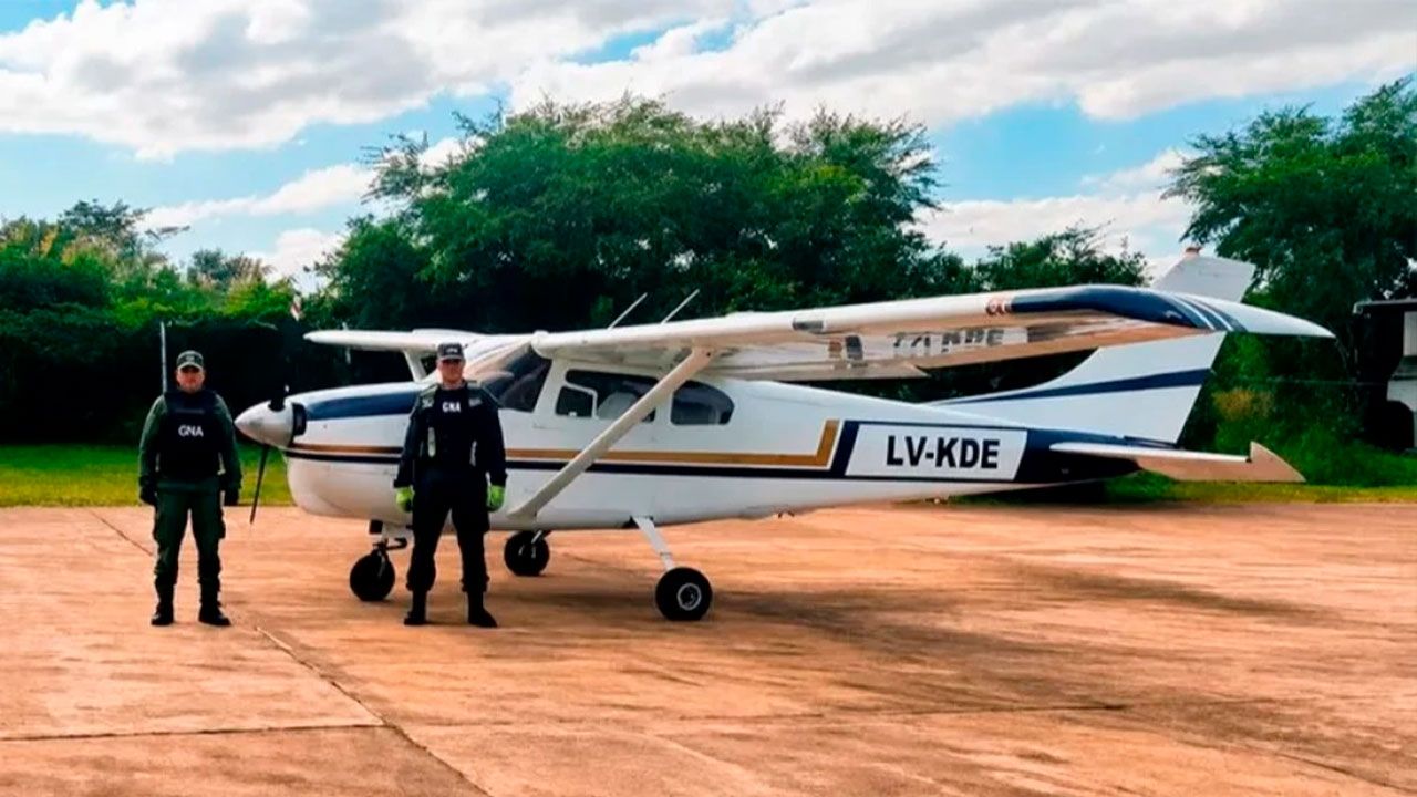 Dos bolivianos son enviados a prisión por presunto contrabando de una avioneta en Argentina