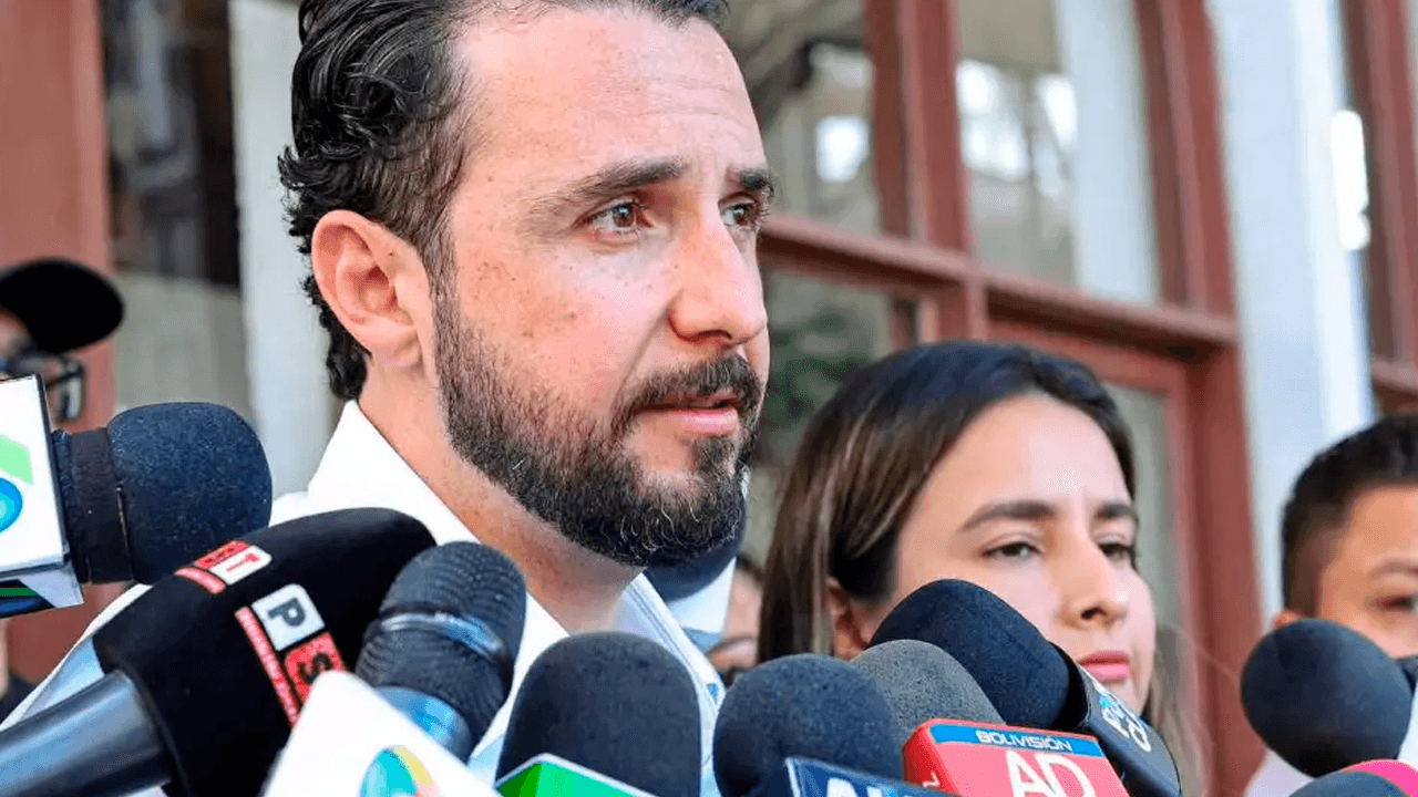 Velasco señala que falta de recursos impide proteger 15 millones de hectáreas ante incendios forestales