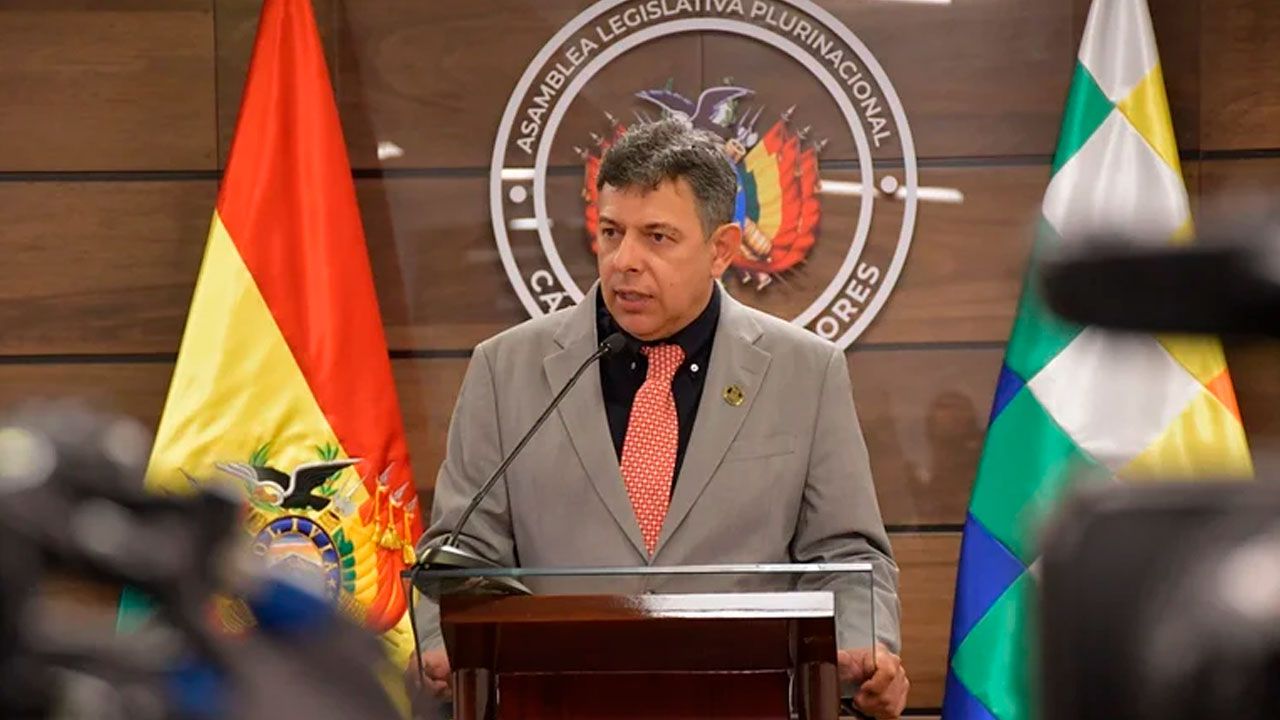 Presidente del Senado pide investigar incendios simultáneos registrados en Tarija