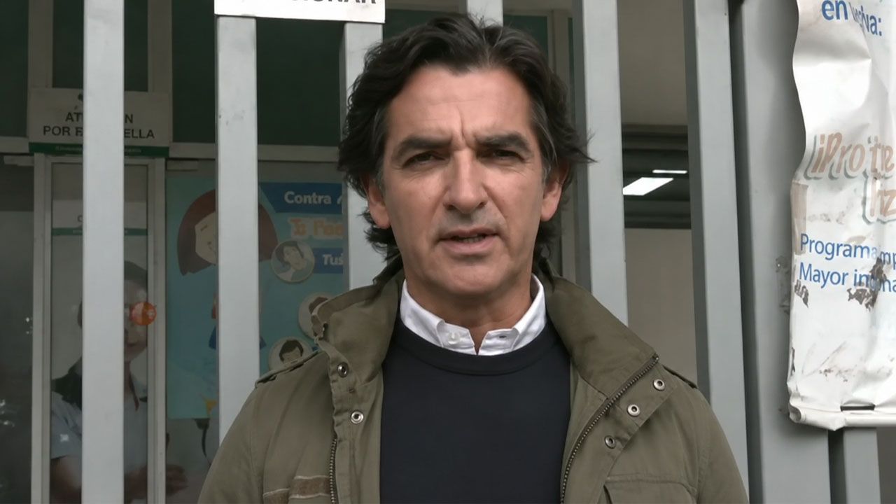 Saavedra advierte despidos a funcionarios que acaten el paro en centros de salud