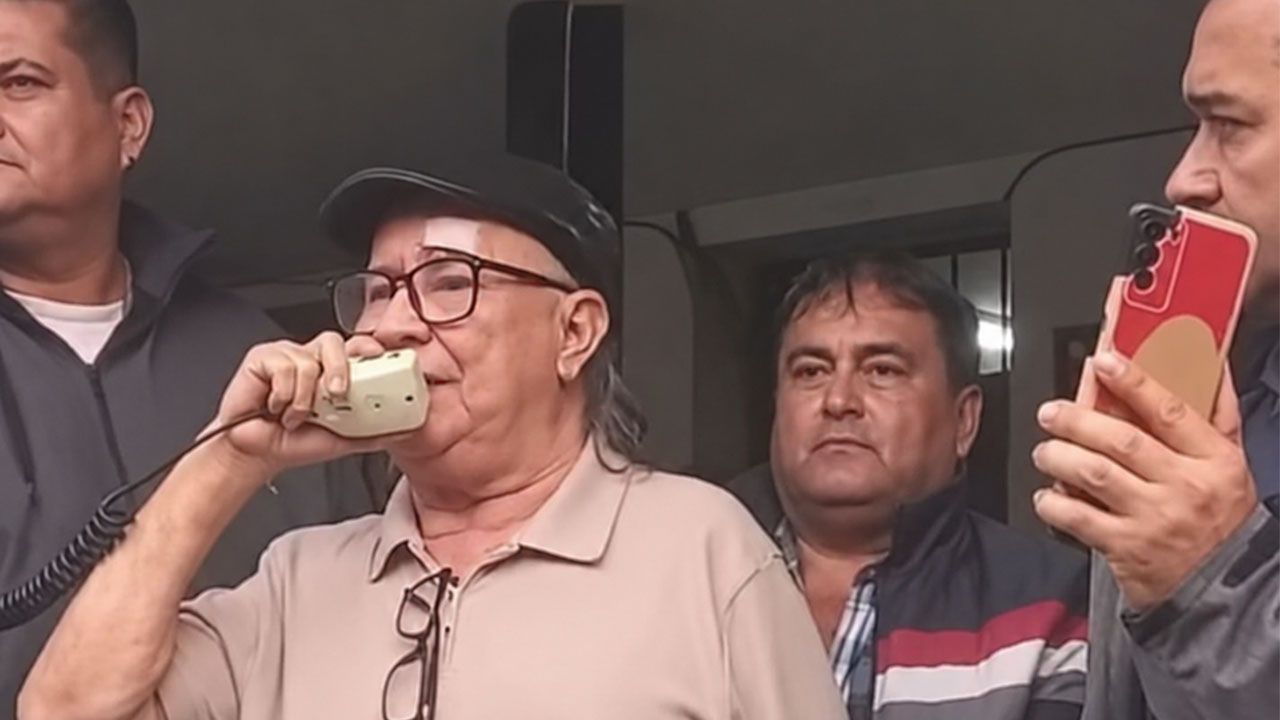 Sector salud responde al alcalde Saavedra: “No tenemos miedo”, tras advertencia por el paro