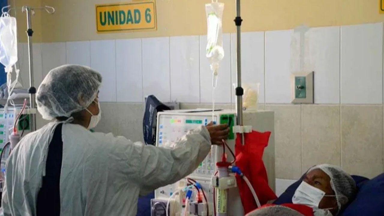 ¿Pueden retener a un paciente por falta de pago? Esto establece la ley en Bolivia