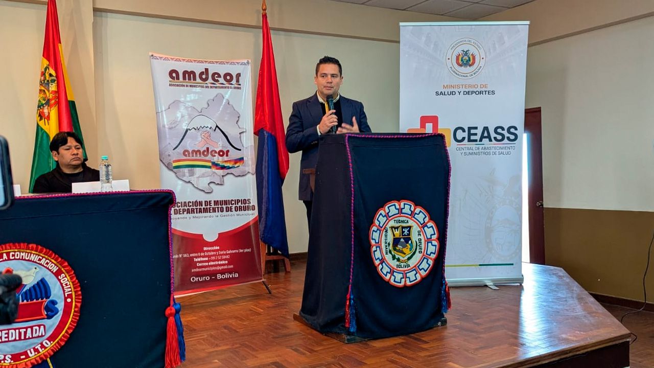 CEASS y AMDEOR suscriben convenio para abastecimiento de medicamentos en Oruro