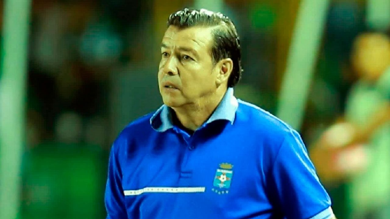 Erwin Sánchez responde a las críticas por los horarios de los partidos