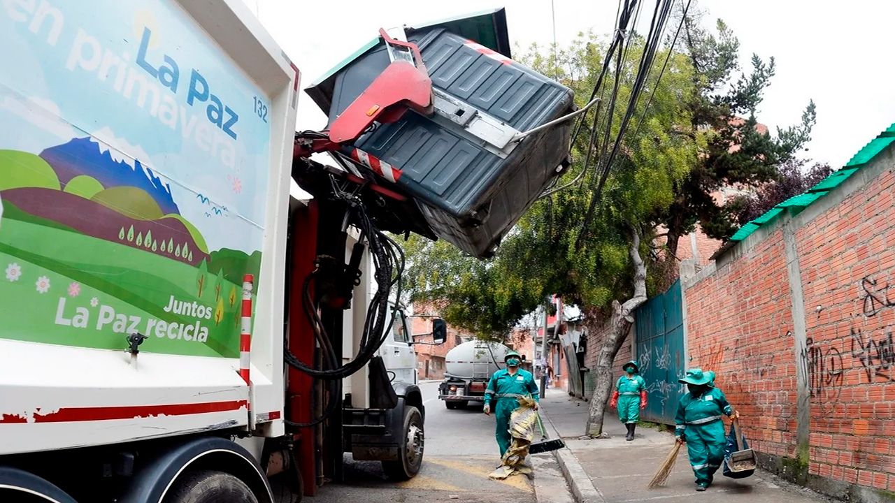 Dockweiler analiza posible ajuste a la tarifa de aseo urbano en La Paz