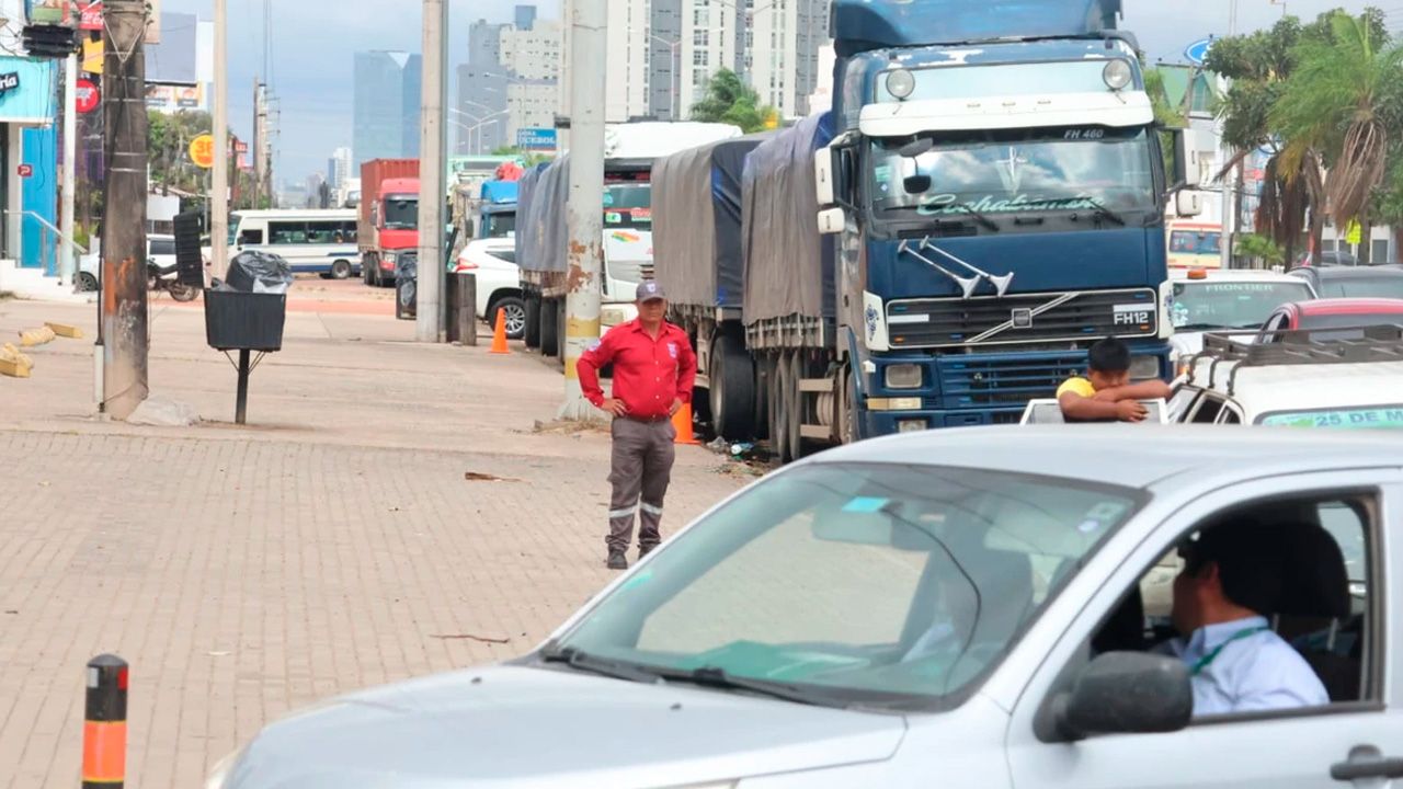 Transporte analiza medidas por escasez de diésel y mal estado de carreteras
