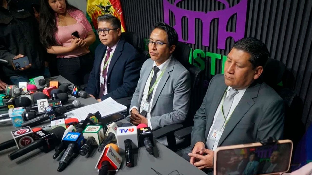 Fiscalía afirma tener 88 indicios contra Medinaceli, pero no los detalla