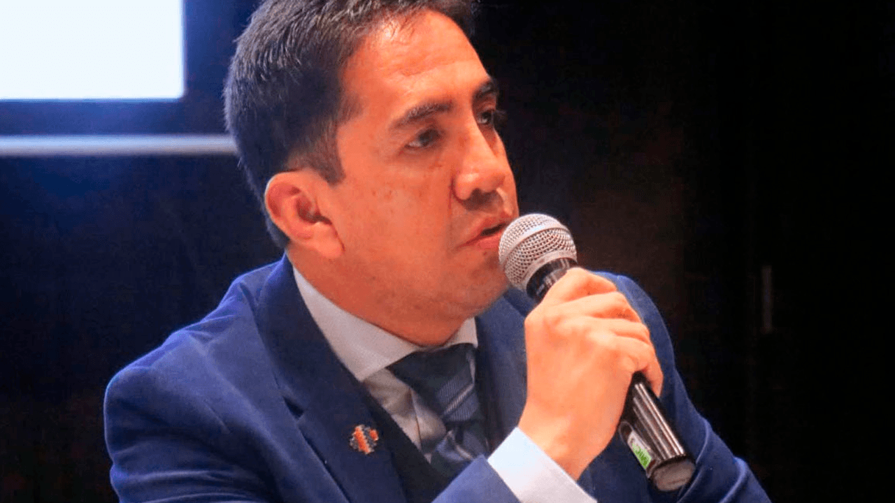 Ministro Bascopé cuestiona a la Fiscalía por el trato en los casos Medinaceli y Freddy Mamani