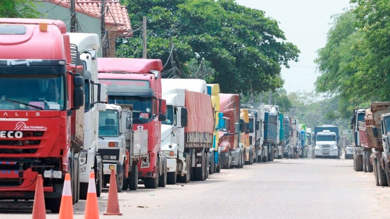 Paz: “Algo no está bien” en la cadena de combustibles