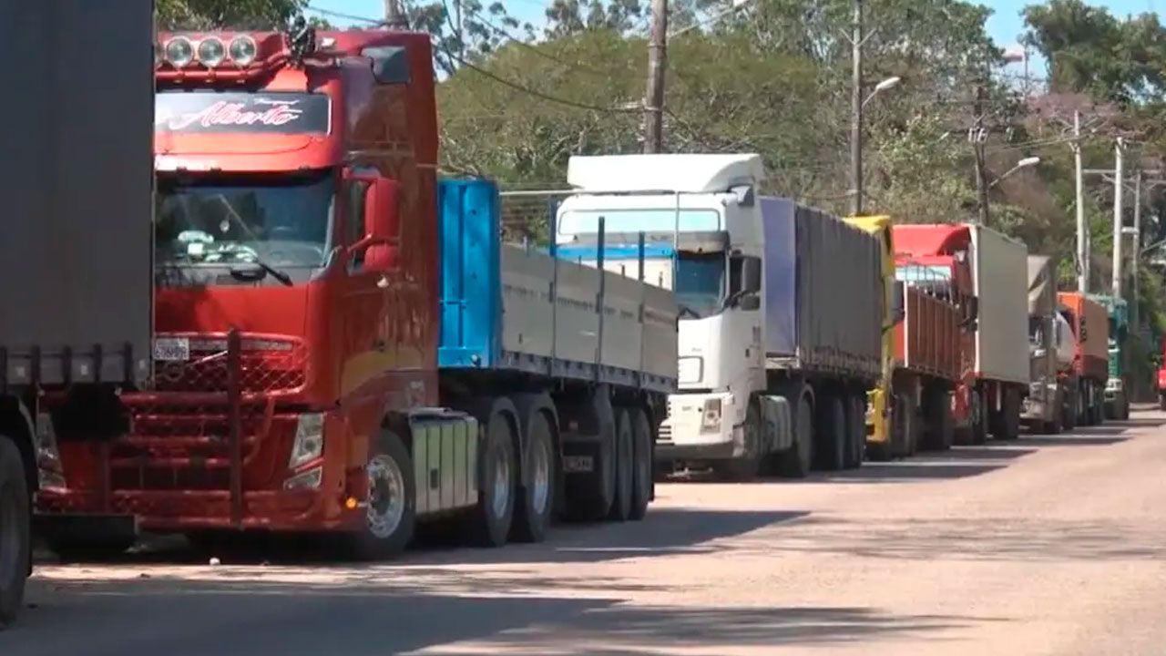 Cívicos destacan importación de diésel del agro de Cochabamba
