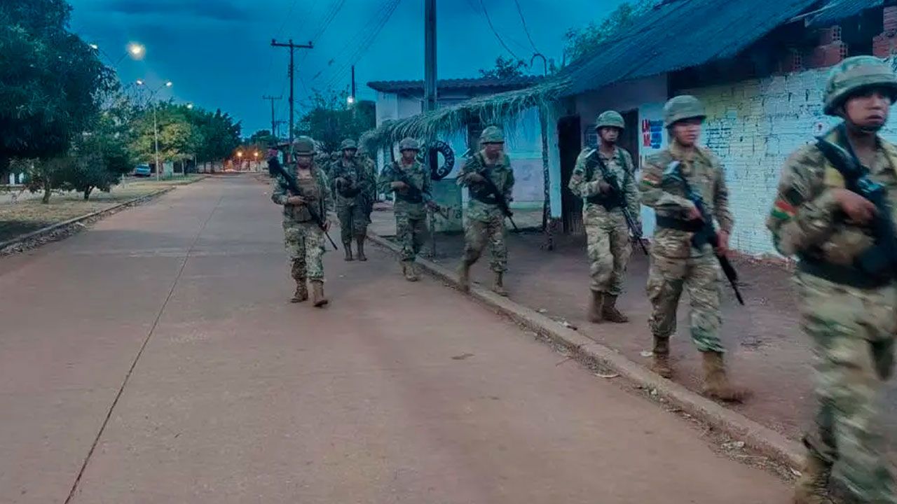 Militares resguardan las calles de San Matías 