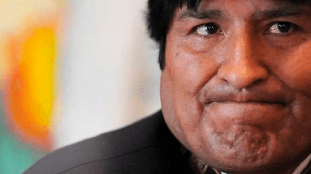 Gobierno señala como prioridad detener a Evo Morales