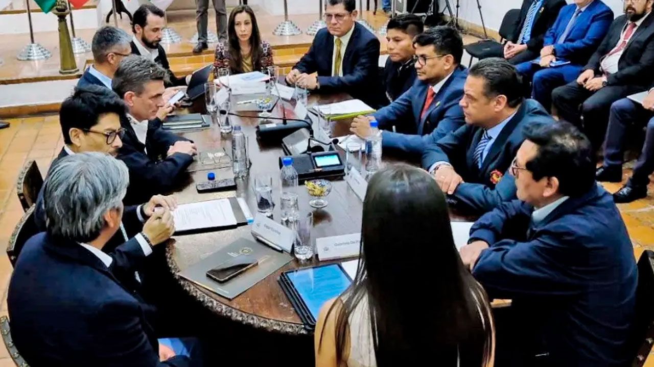 Paz y gobernadores abren reunión por el 50/50
