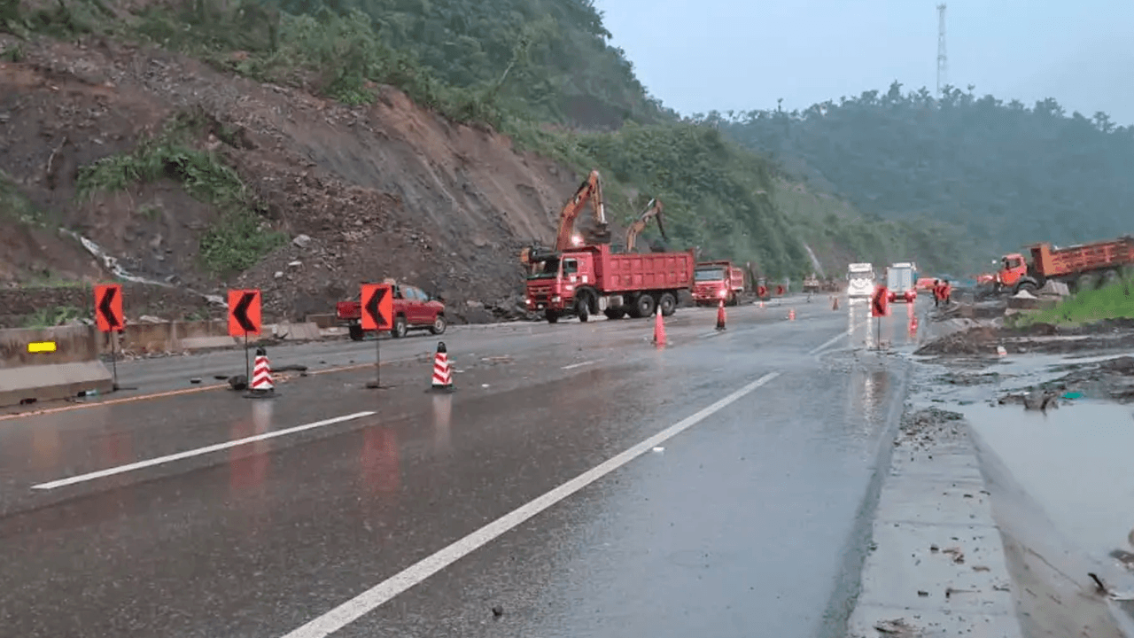 ABC reconoce deterioro en carretera Cochabamba-Santa Cruz