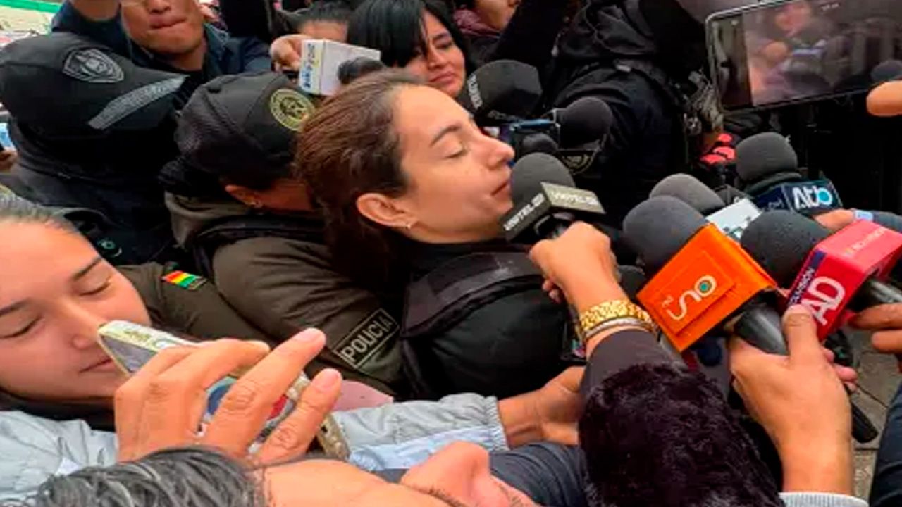 Laura Rojas cumple trámite de arraigo antes de dejar Palmasola
